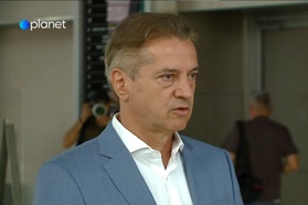 Zakaj se Golobovi tako bojijo politične policije, ki to niti ni?