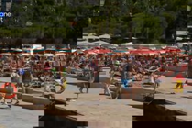 Ste videli, kako vroče je bilo na portoroški plaži?