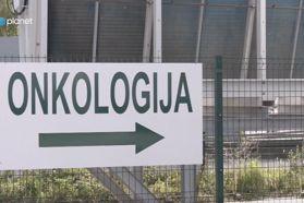 "Ne hodite se slikat na otvoritev," svarijo onkološki bolniki Goloba