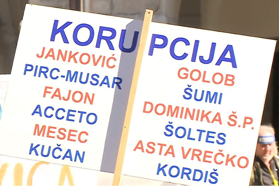Za pitno vodo. Proti Jankoviću.