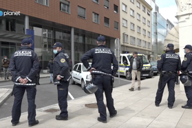 Dve leti Golobove vlade: Ne samo popoln razpad zdravstva ampak tudi policije. Vsi bežijo stran.