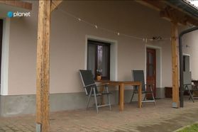 Po pomoč se je obrnila na Planet TV. Sledi nova odločitev: hiše ne bodo rušili