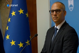 UKC MB priznava, da bi jim plače lahko dvignili že oni