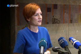 Asta Vrečko izpraznila blagajno na ministrstvu