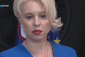 Se bosta zaradi žaljenja novinarjev pred roko pravice znašli Urška Klakočar Zupančič in Asta Vrečko?