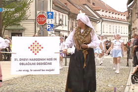 Tako pa je izgledala posebna modna revija v Kamniku. Bi si tudi vi nadeli ta oblačila?