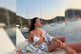 To si lepa igralka zares misli o seriji, v kateri nastopa