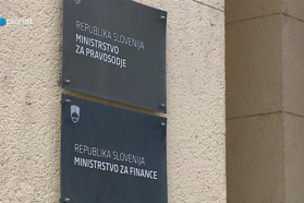 Kako Golob, Han in Vrečko iščejo krivce za fiasko z Litijsko