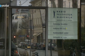 Več denarja, manj programa