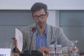To je doletelo predsednika Sveta RTV Gorana Forbicija, ki se je čudil, zakaj zaposleni med dopustom niso doma